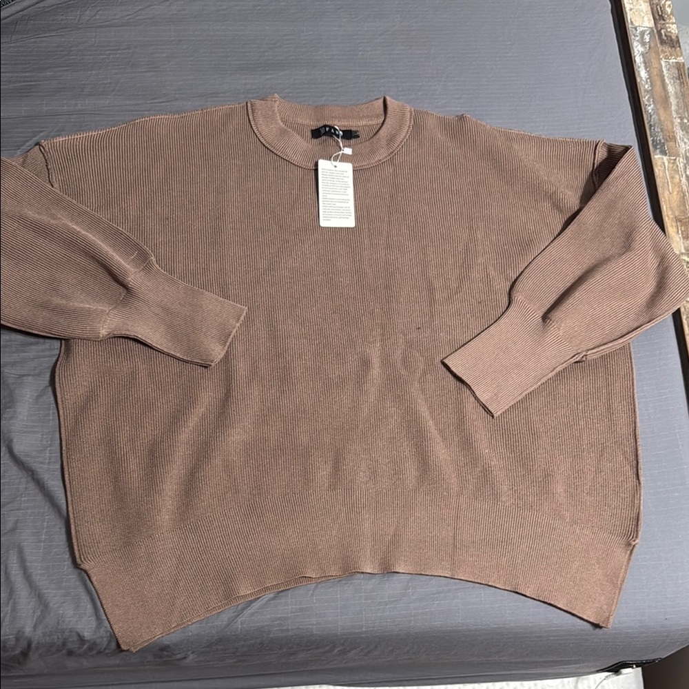 Brown Crewneck Sweater with Ribbed Detailing